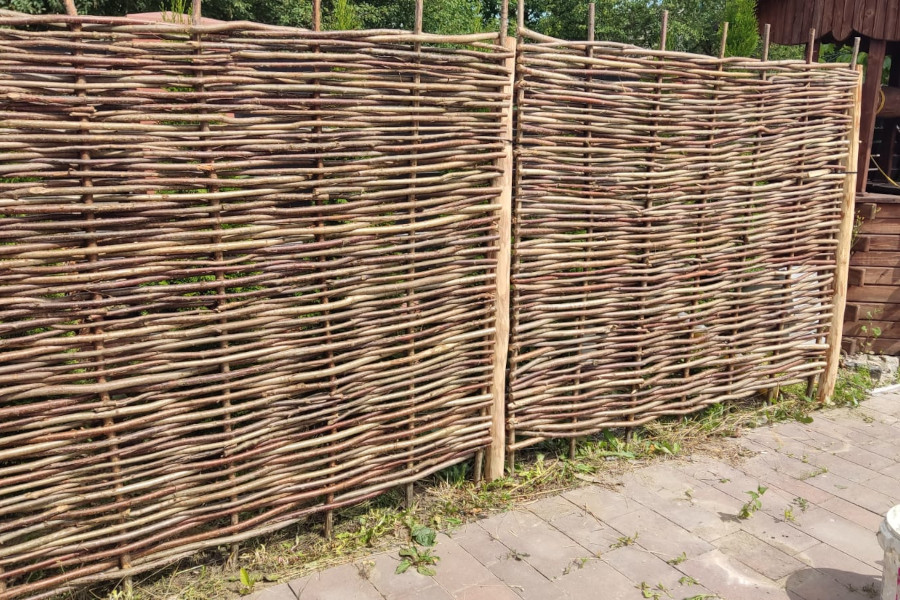 produkt pierwszy w ogrodzeniach z wikliny i leszczyny